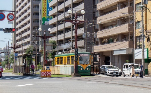 「中洲通」電停へ