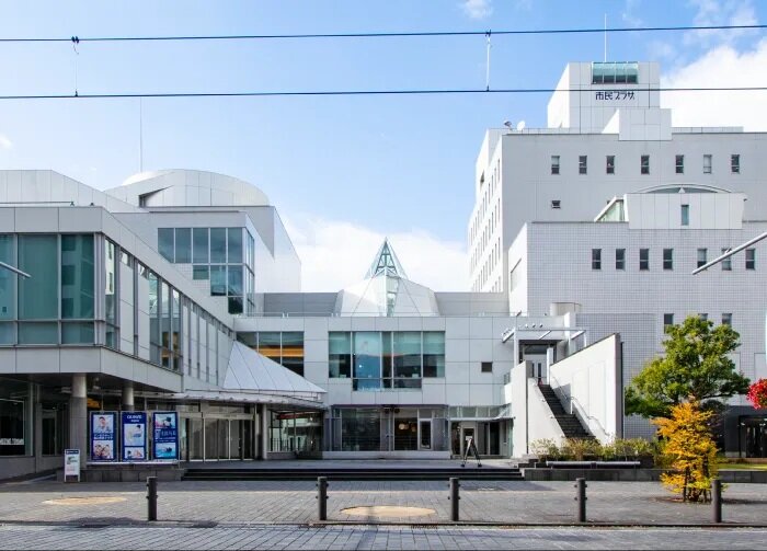 富山市民プラザ