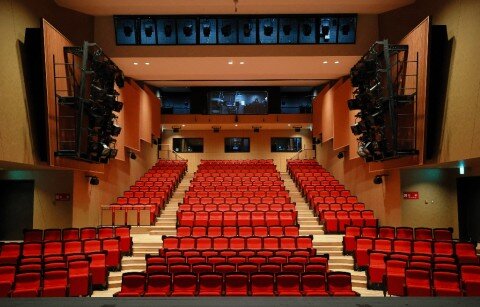 メニコン シアターAoi