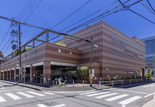 西図書館・西文化小劇場