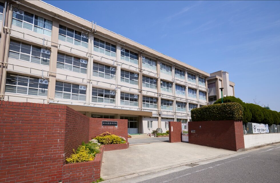 西宮市立深津中学校