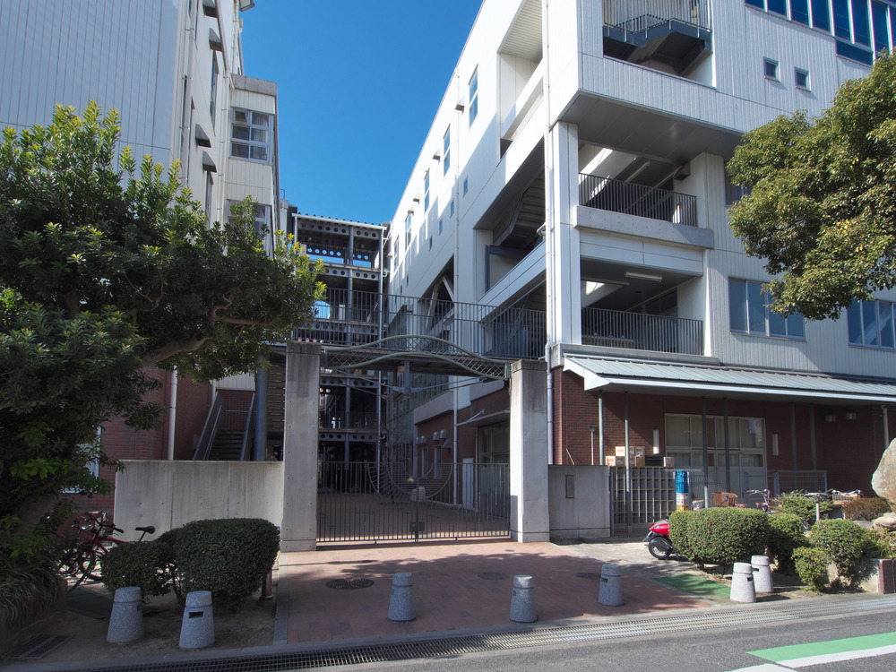 岡山中央小学校