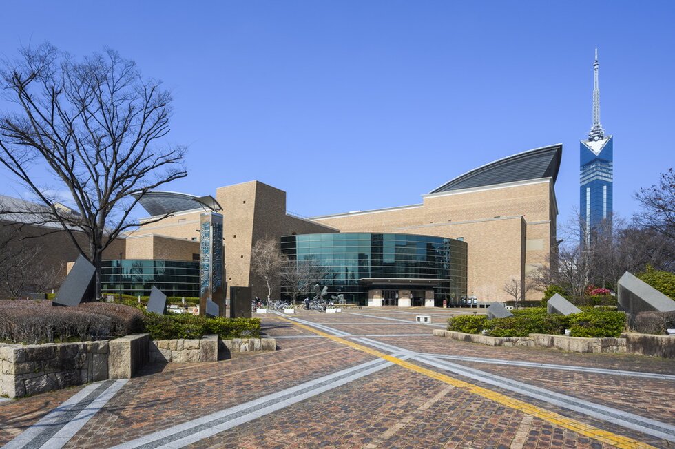 福岡市総合図書館