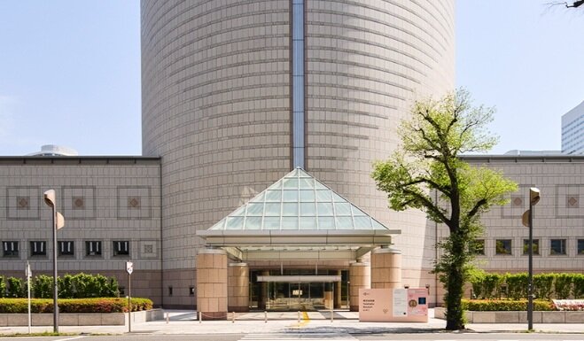 横浜美術館