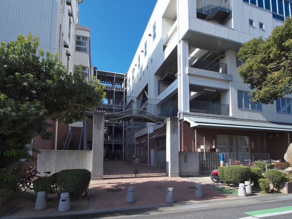 岡山中央小学校