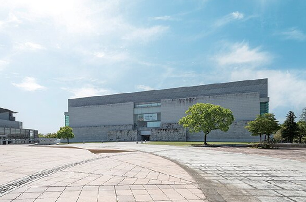 宮崎県立美術館