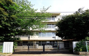 市立西初石中学校