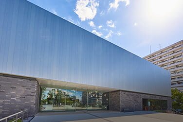 川口市立美術館