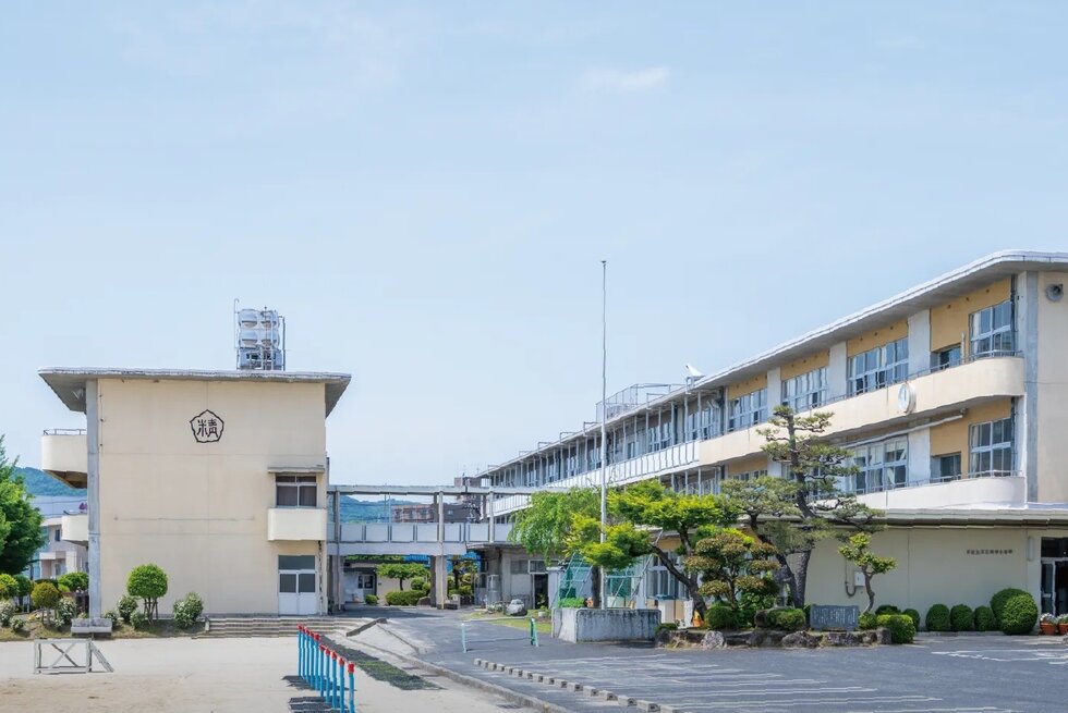 市立 精華小学校