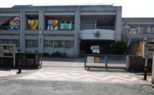 市立高津中学校