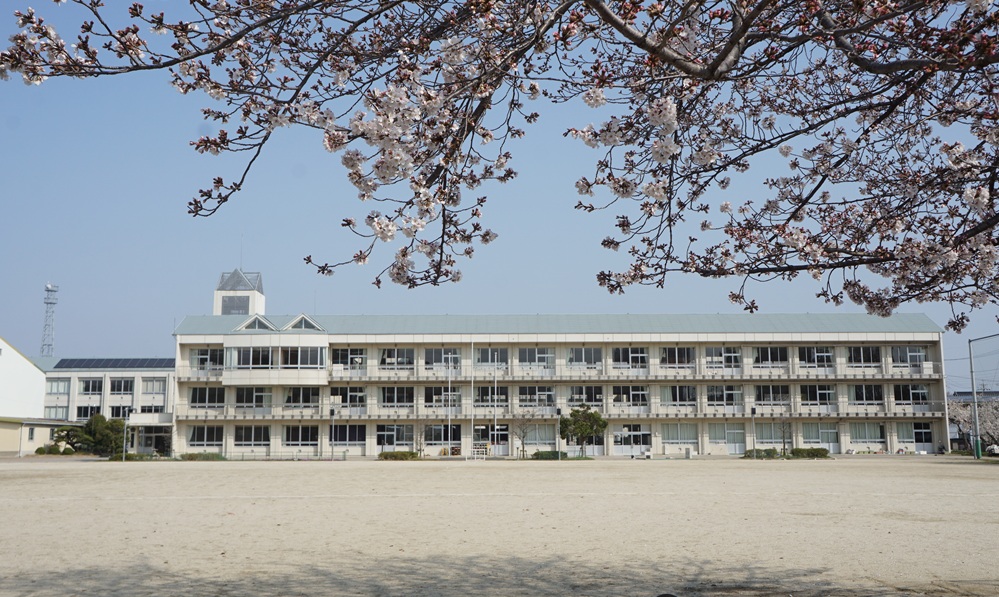市立挙母小学校