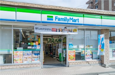 ファミリーマート 岩倉旭町一丁目店