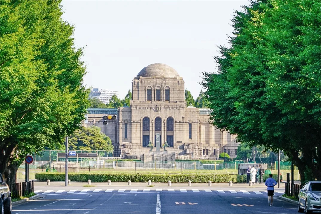 聖徳記念絵画館