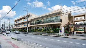 市立 泊小学校