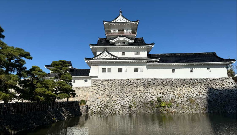 富山城址公園