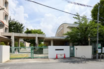 市立桜塚小学校
