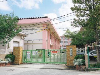 東若久小学校