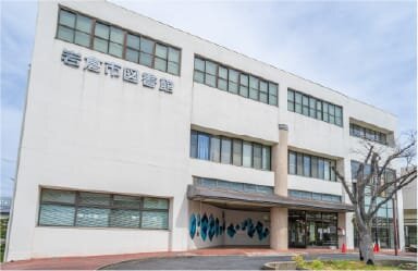 岩倉市図書館