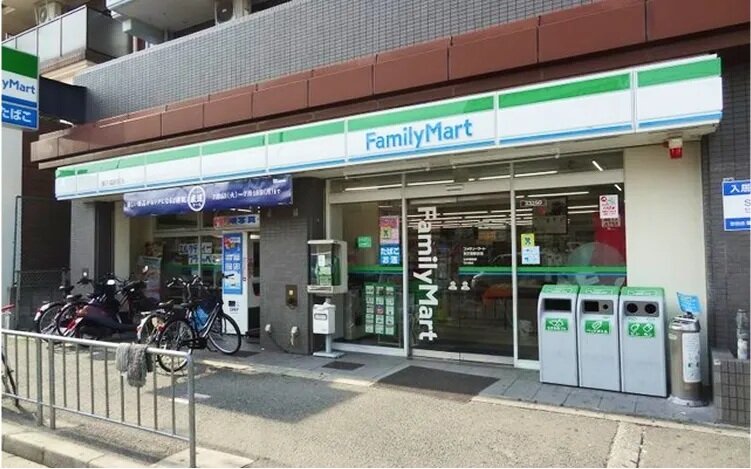 ファミリーマート東花園駅前店