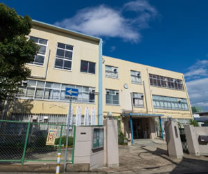 神戸市立上野中学校