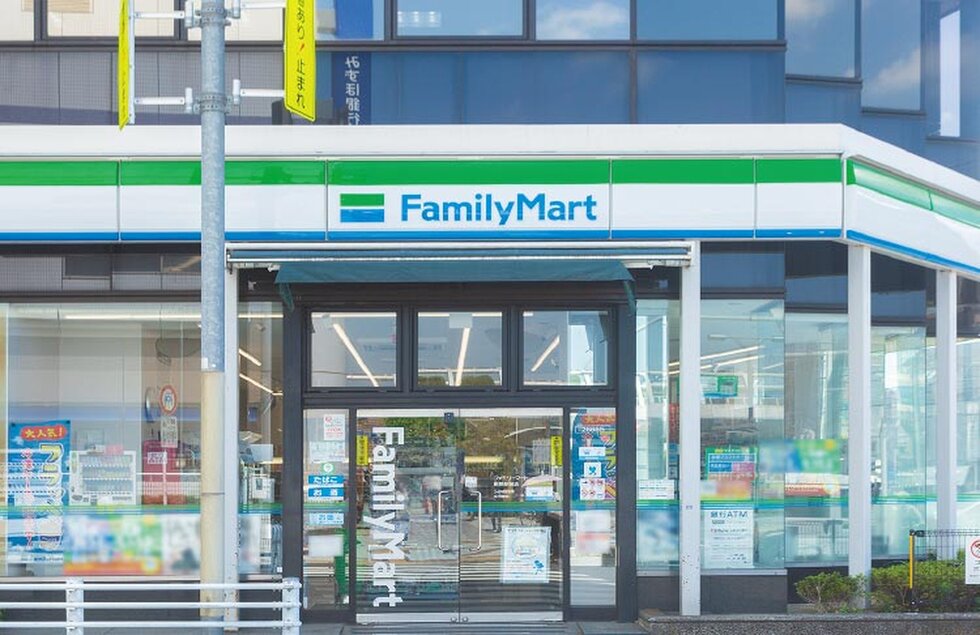 ファミリーマート 田無駅前店