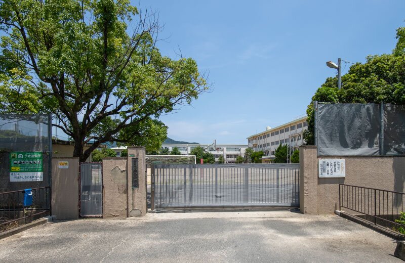 柳西中学校