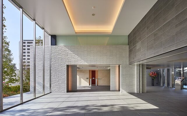 エントランスホール（2022年4月撮影）