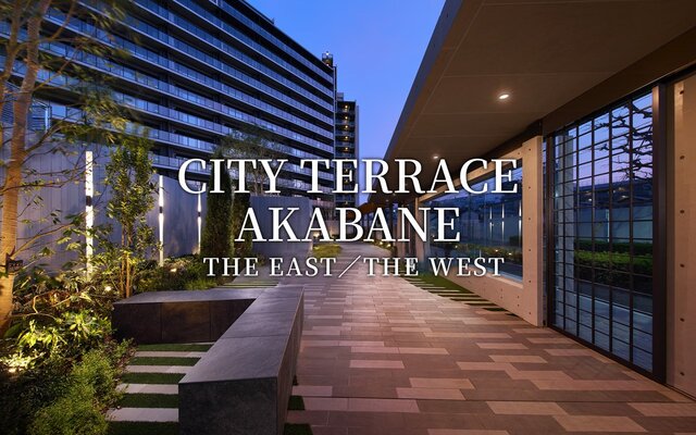 グランドエントランス　THE EAST 竣工写真※2023年4月撮影