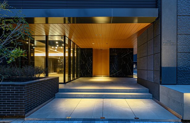 竣工写真：コーチエントランス