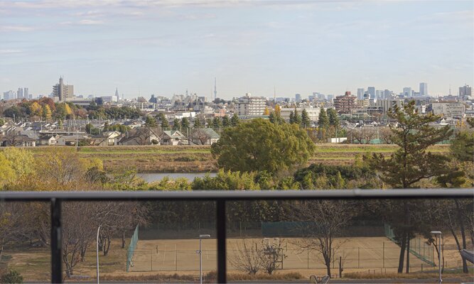 720号室から東方面を撮影した眺望写真（2025年12月撮影）