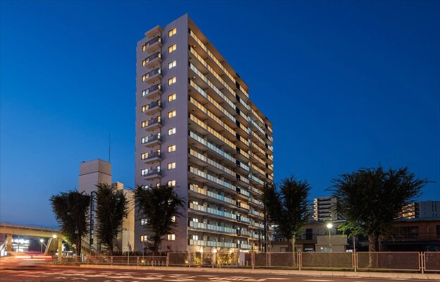 外観（南側夜景）