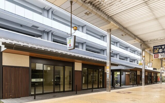 サブエントランスアプローチ写真（2026年2月に撮影）