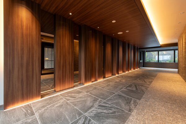 エントランスホール（2025年11月撮影）