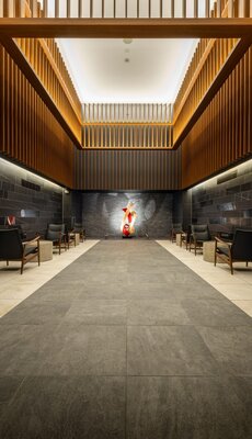 ENTRANCE HALL / LOUNGE