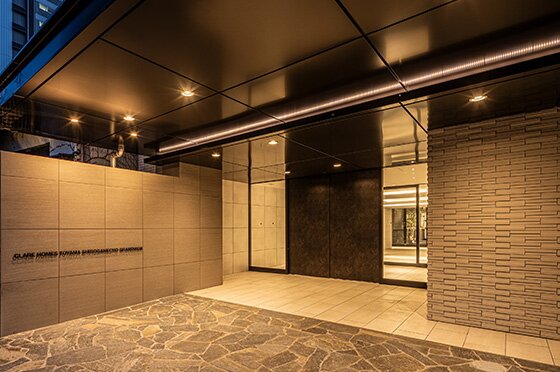 エントランス外観写真（2024年5月撮影）