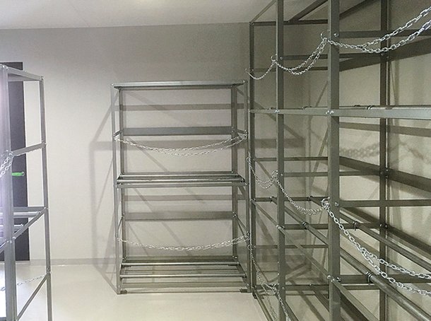 タイヤ置場