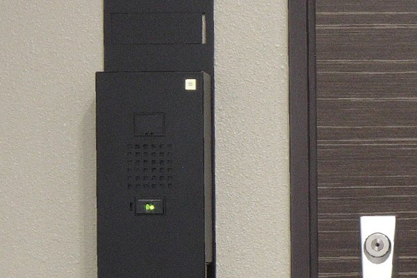 玄関前カメラ付ドアホン子器