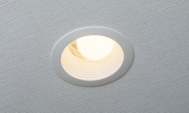 消費電力を抑える「LED照明」。