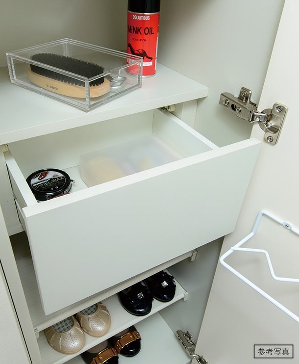 靴のお手入れ道具等を収納できる便利な小物入