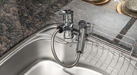 浄水カートリッジを内蔵したシングルレバーシャワー水栓