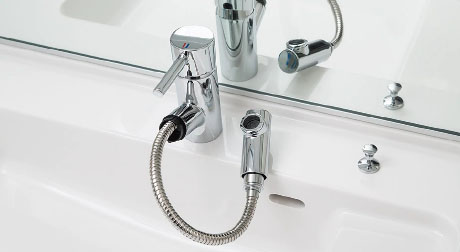 ヘッドが引き出せるシングルレバー水栓