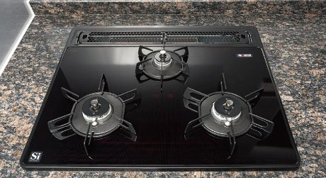 美しさと耐久性を兼ね備えた ユーロケラ社製ガラストッププレート