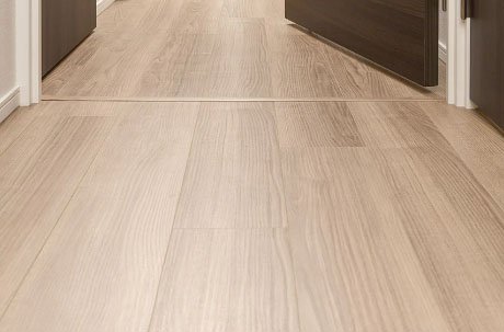 室内の段差を極力解消したフラットフロア