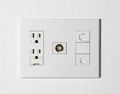 マルチメディアコンセント