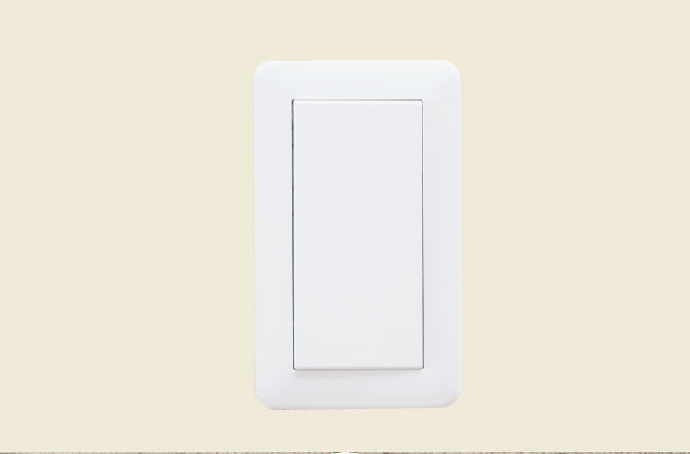 大きな操作面のワイドスイッチ