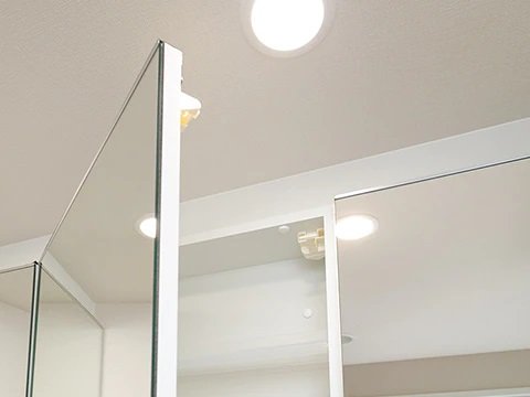 耐震ラッチ