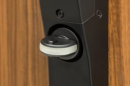 使いやすさと防犯性を兼ね備えた
防犯サムターン