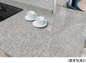 美しく高級感あふれる「天然石カウンタートップ」