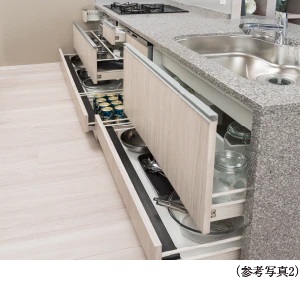 物が取り出しやすい「スライド式収納」