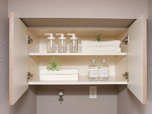 洗濯機置場吊戸棚